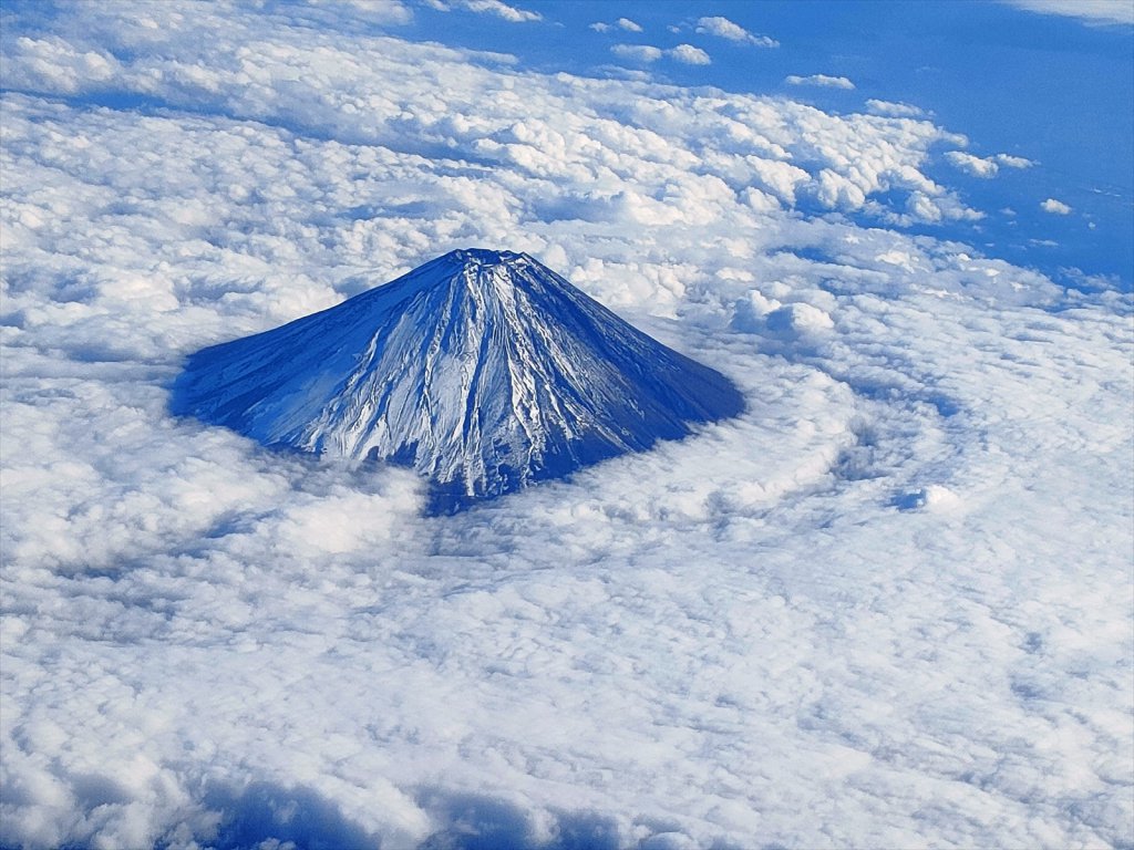 航空機から見た富士山