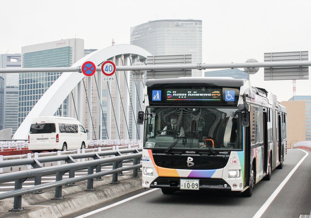 連接バスが投入されている東京BRT