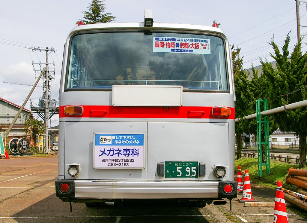 路線バスの乗降中ランプはオプションだった!! そもそもいつから始まっ