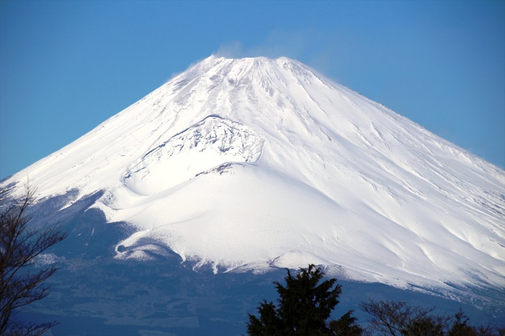 例年よりも雪が多い富士山