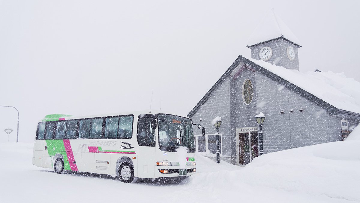 バス 雪