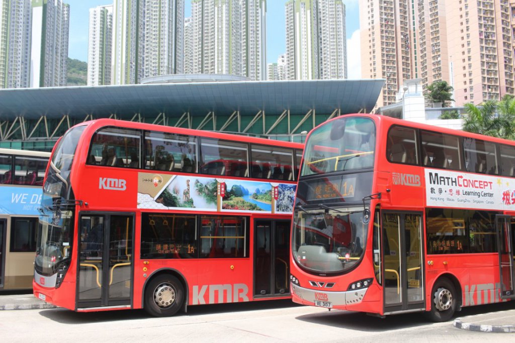 香港を走る路線バスはボルボ社のダブルデッカーも！