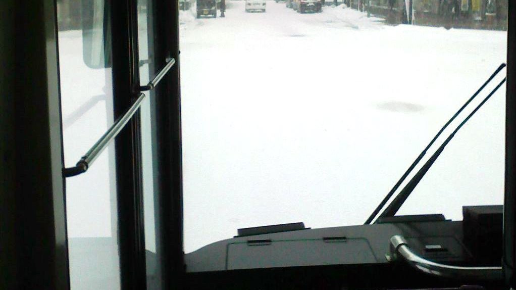 昔の高速バスは大雪の日の運行が強引すぎだった!?