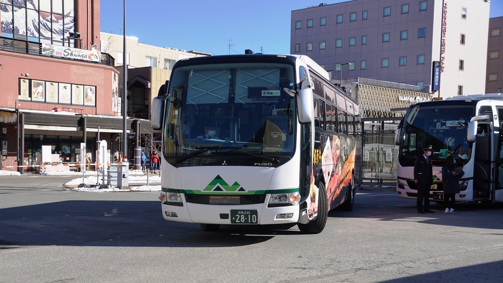 古川 駅 から 高山 駅 コレクション バス