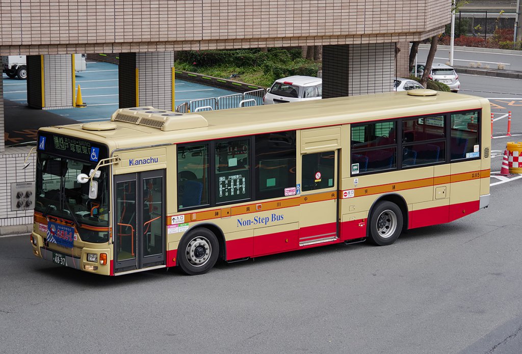 神奈中バスの2018年式エアロスター