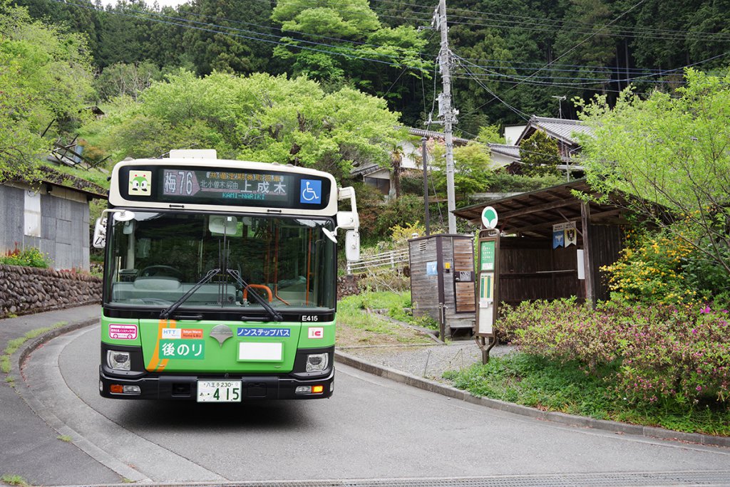 都営バス梅76系統が上成木バス停にやってきた