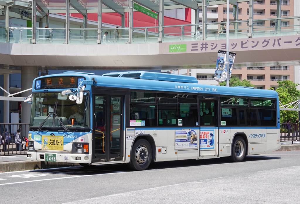 川崎市営バスの大型路線車