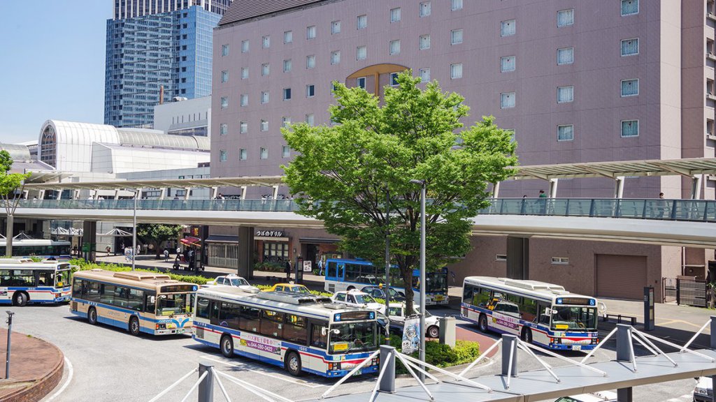 お隣同士の公営交通……川崎と横浜の「市営バス」が市外も走っちゃっているってマジ!?