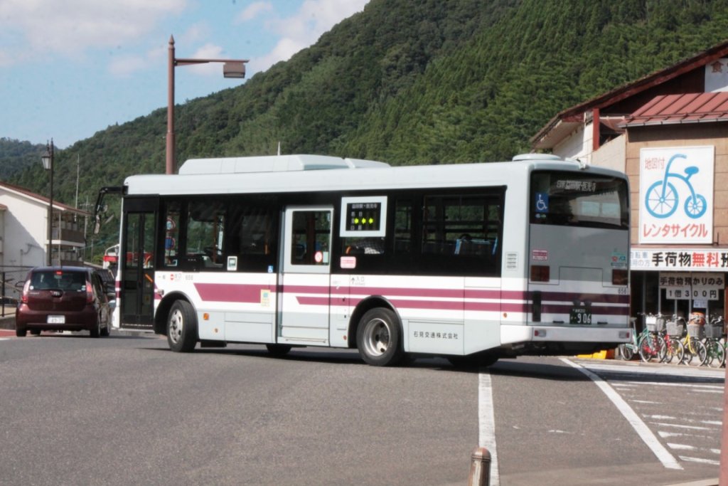 石見交通のローカル路線バス