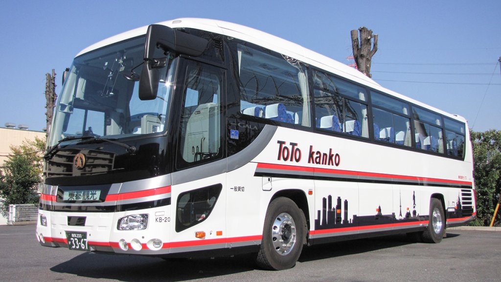 ツアー観光バスなどで使われる大型バス車両