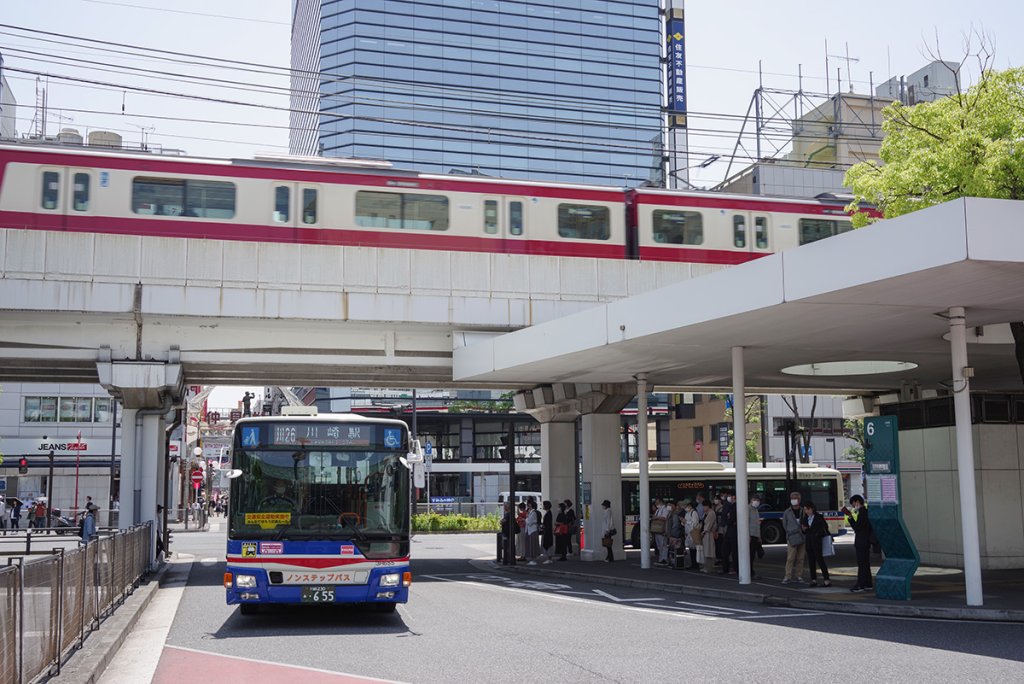 京急川崎駅周辺の主要バス事業者は臨港バスだ