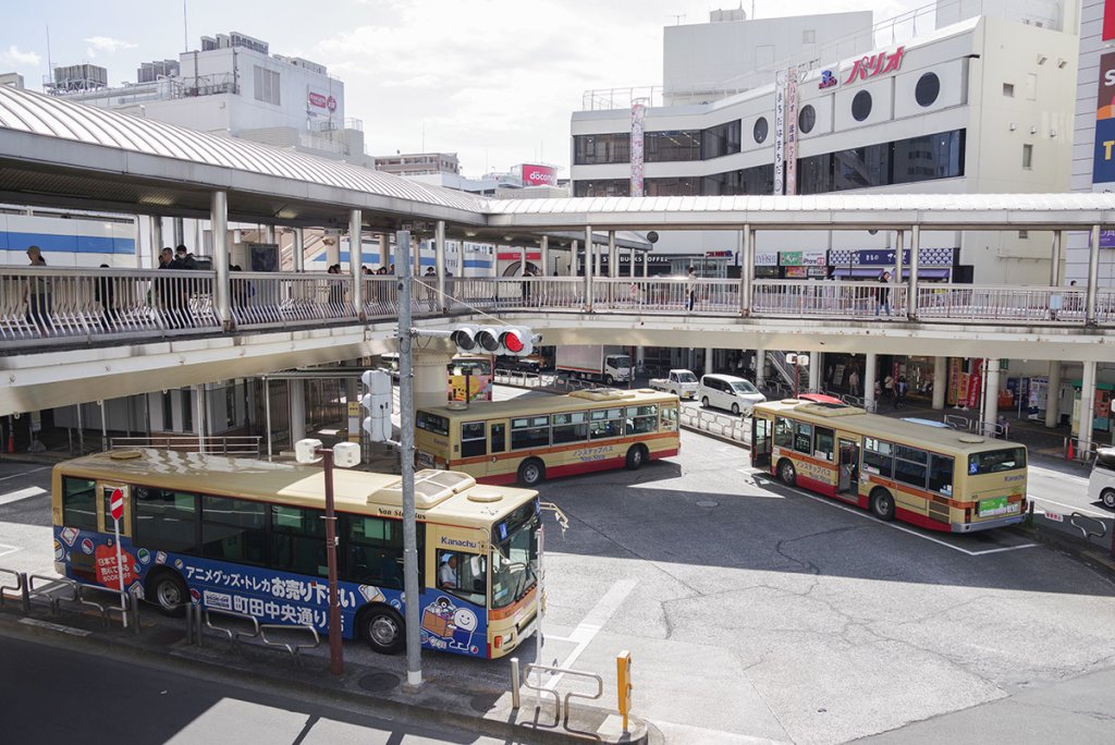 神奈川のバスが東京を走る…… こんな自由すぎるバスってアリか?