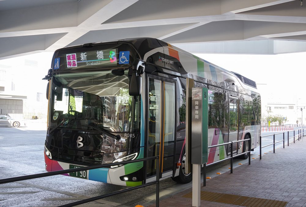 まだまだ乗る機会の少ない燃料電池車に好きなだけ乗れるのも東京BRTの魅力