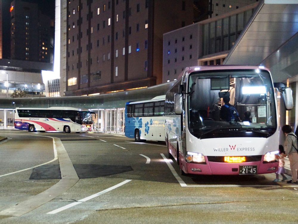北陸の大都市である金沢からは多くの夜行バスが散っていく！