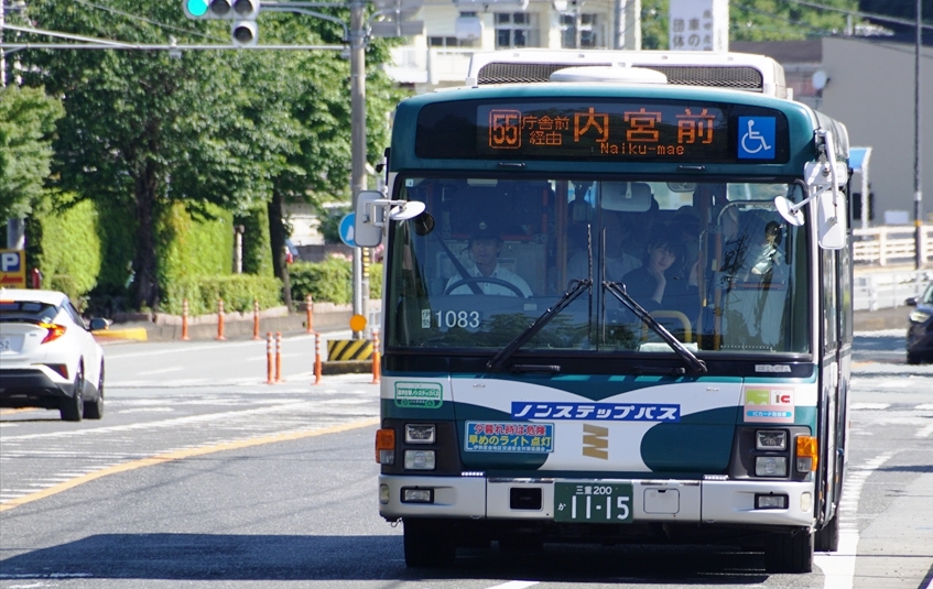 通常のエルガでの路線バスも多数運行！