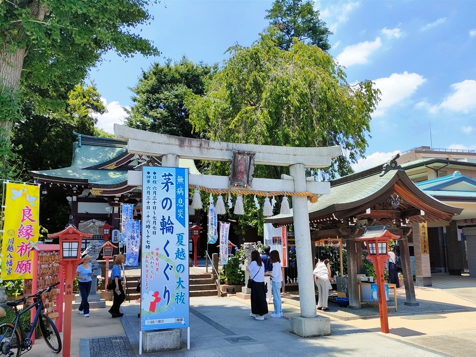 川越八幡宮の拝殿