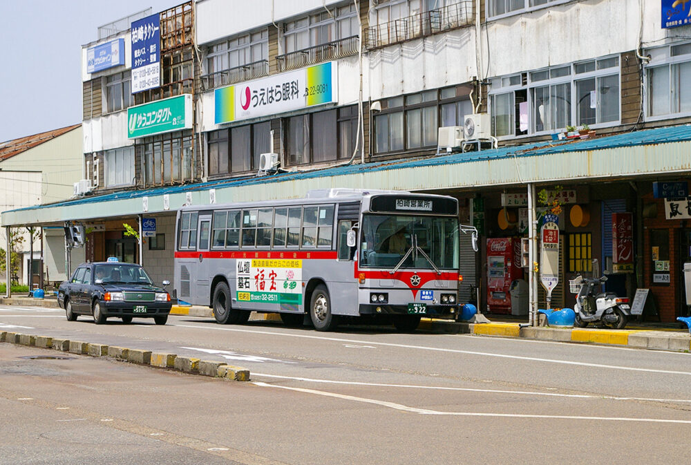 17年前の新潟・柏崎駅前……時空を超えたバスウォッチが別次元すぎる!! - バス総合情報誌「バスマガジン」公式WEBサイト