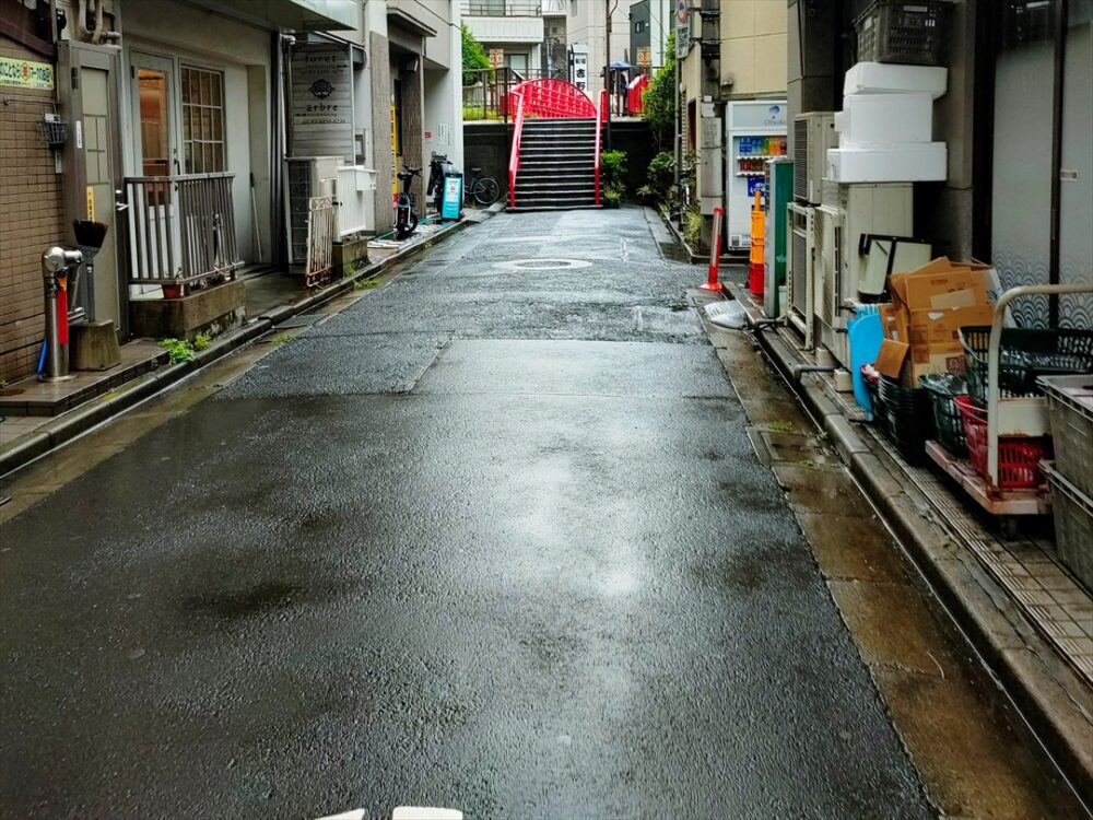 永代通りから赤い橋が見えたらGO！