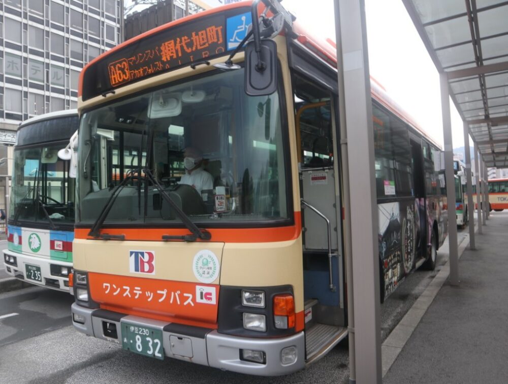 東海バスの網代旭町行き