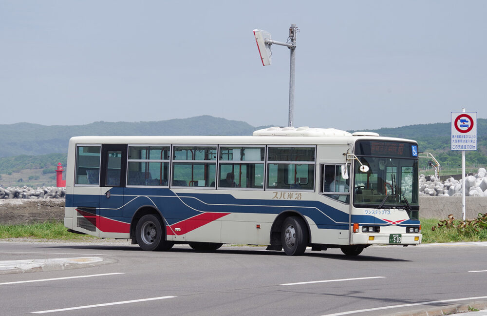 大型路線車で運行の沿岸バス留萌別苅線