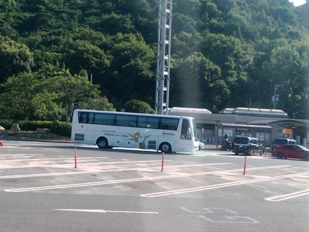 15分後に佐波川SAに到着した1号車