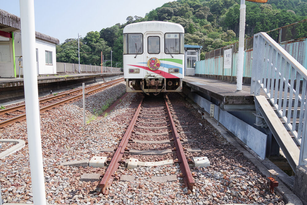 海部駅に置いてあるディーゼルカーはご覧の通り封じ込め（2024）