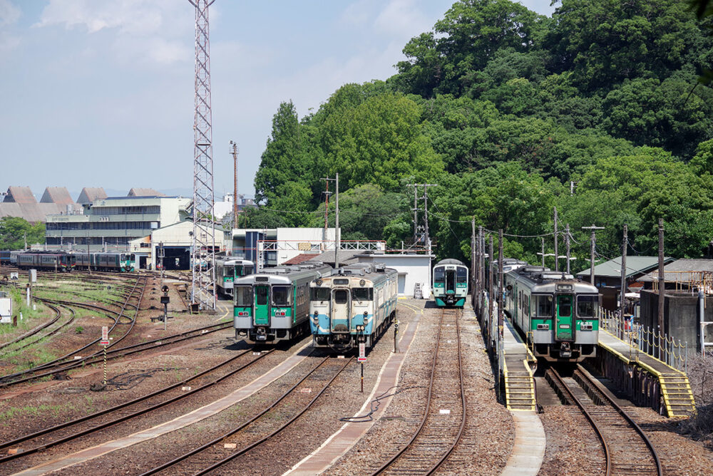 城の南側に広がるJRの車庫