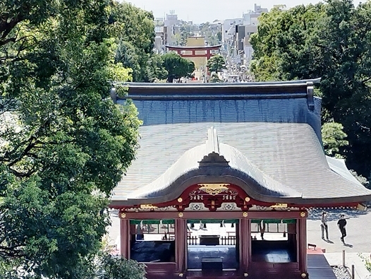 鶴岡八幡宮の上宮から見下ろす参道