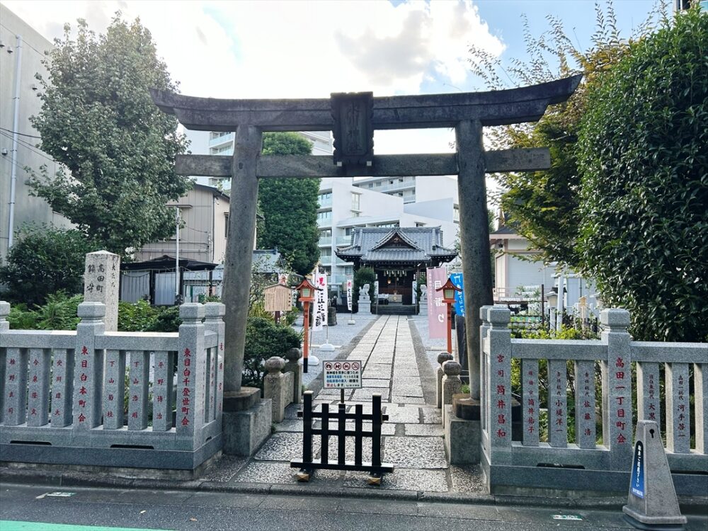 高田総鎮守の氷川神社