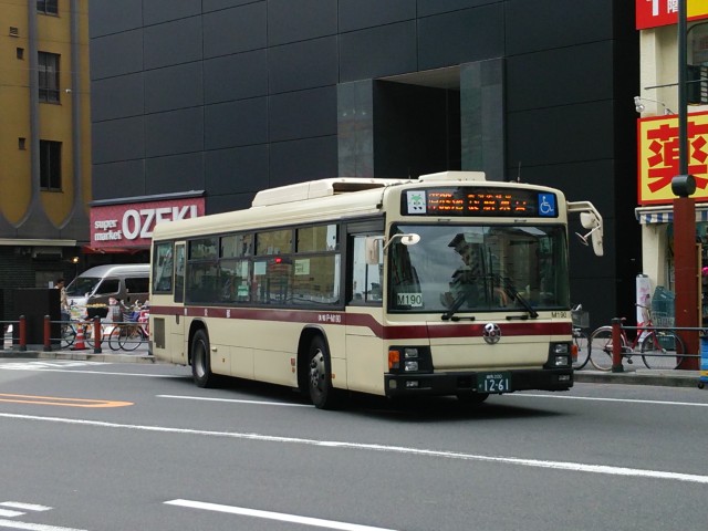 東京都交通局・いすゞエルガのラッピング車