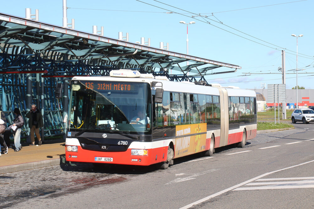 SORの大型連節車NB18