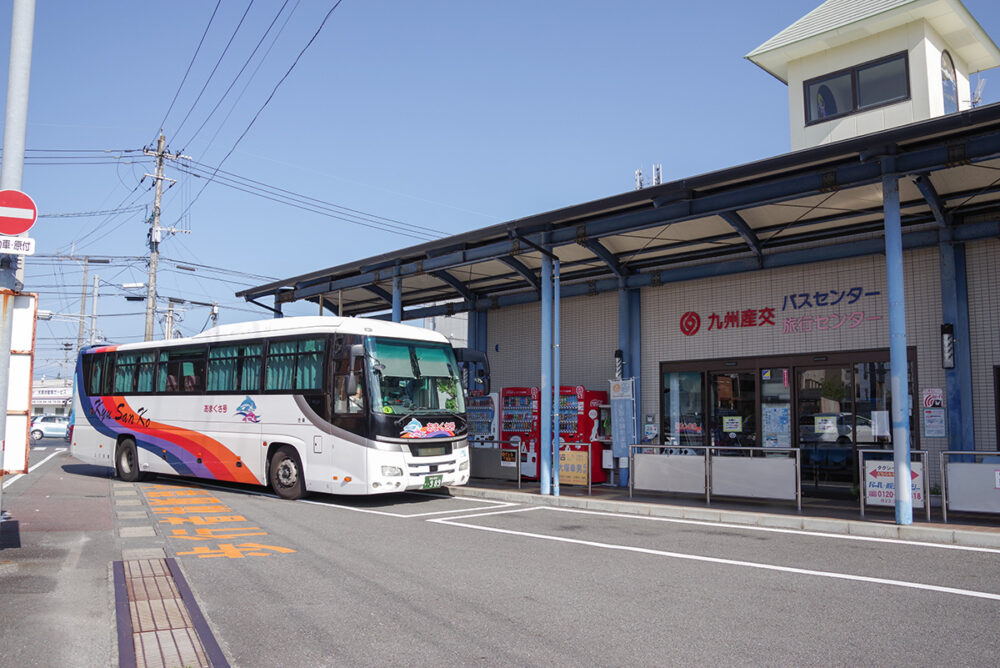 終点の本渡バスセンターに快速あまくさ号が到着