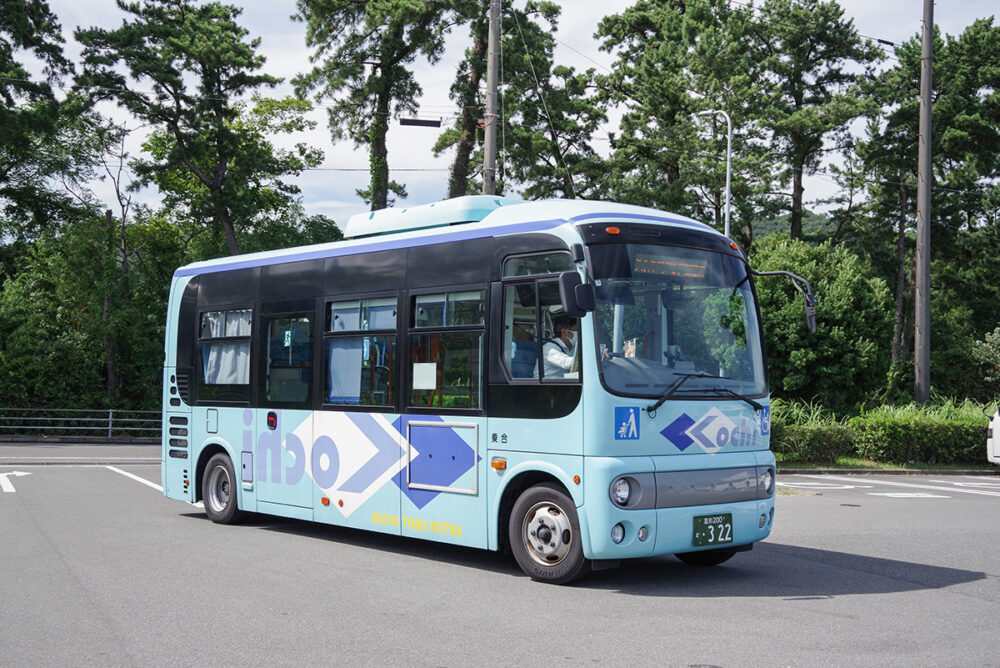 高知東部交通の一般路線向けポンチョ（高知県）