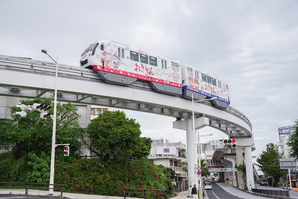 ゆいレールの首里駅付近