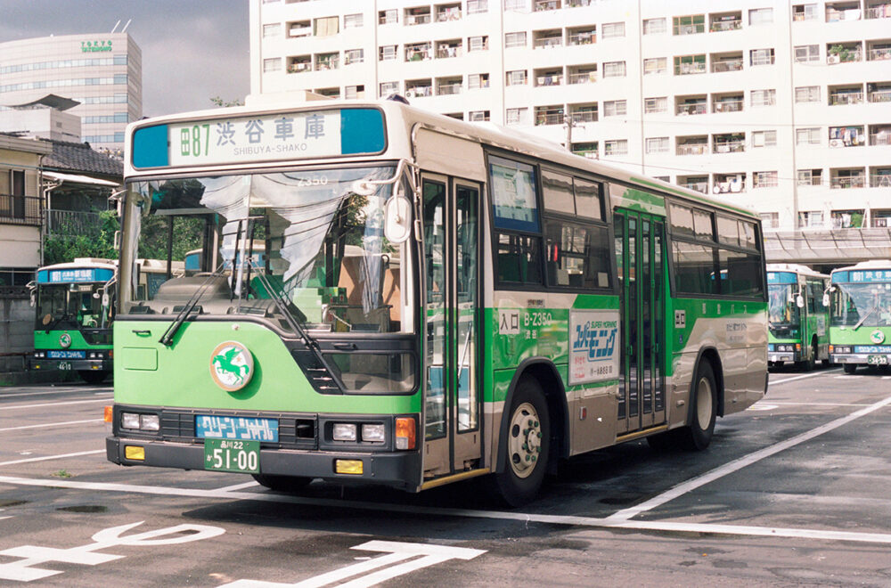 グリーンシャトル用車両としては1台のみ製造された、三菱名古屋製造のエアロスターM（U-MP618K）