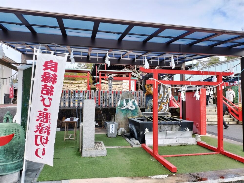 白崎八幡宮には御神徳専用神社がいっぱい！