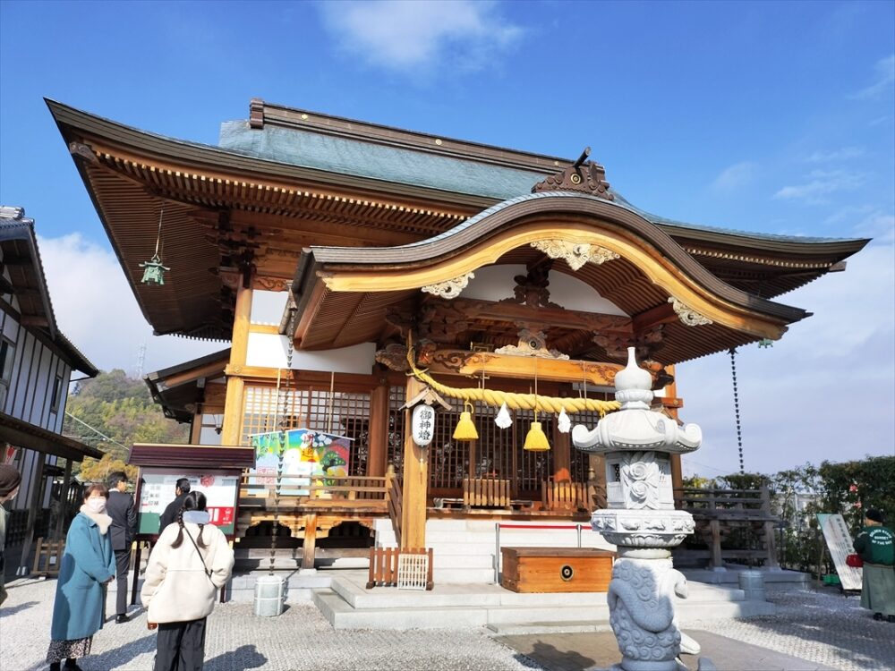 白蛇神社