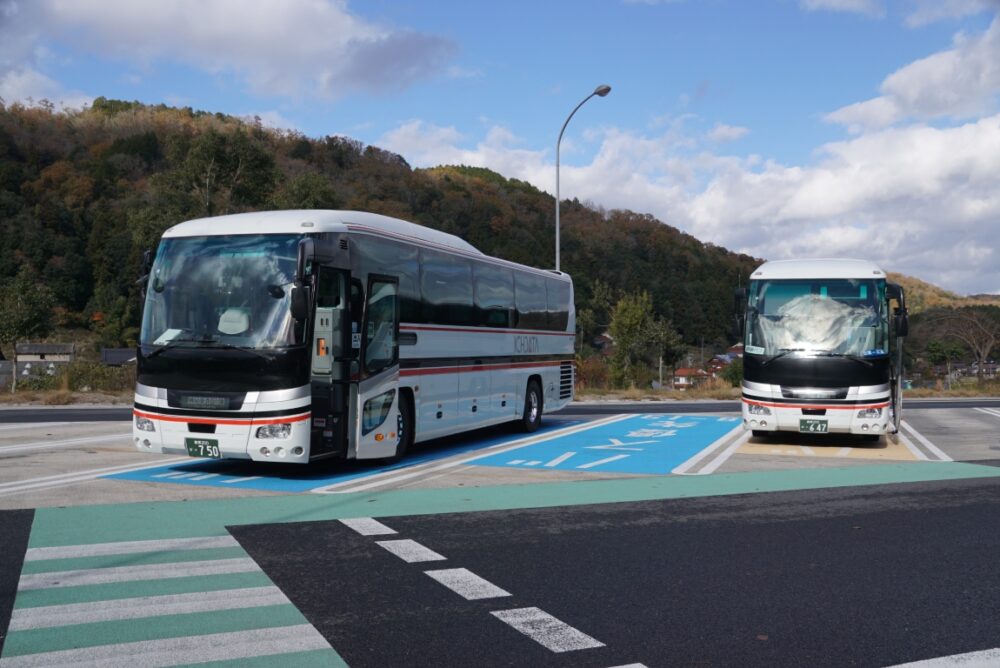 松江と出雲市から来た広島行きが途中から並走する