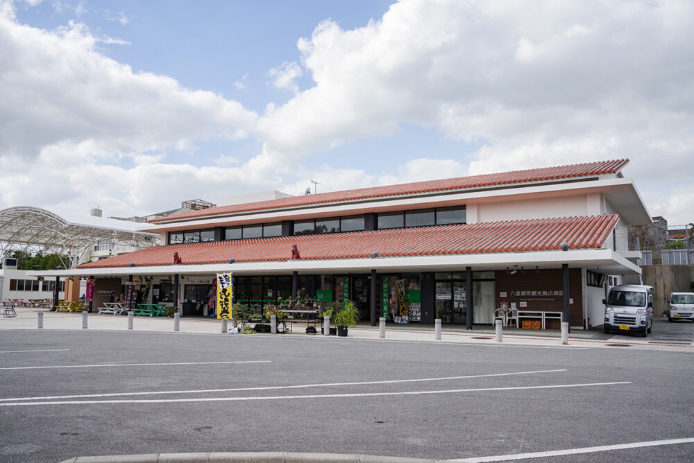 道の駅ではないものの、設備的にはほぼ同じ観光拠点も見られる