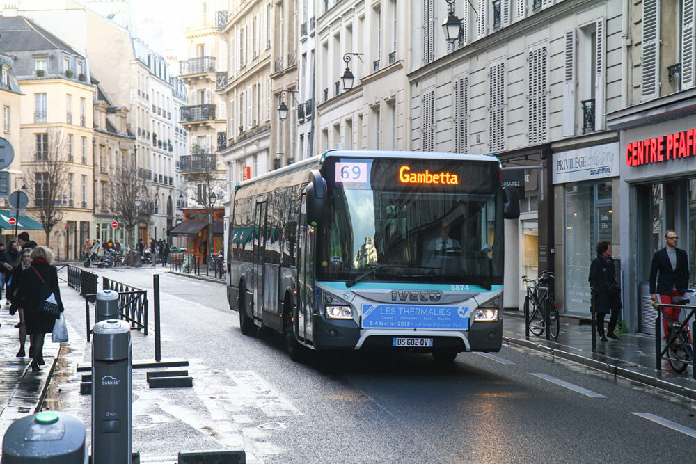 伊イヴェコ製の新型車。以前はルノーが多かったがメーカー統廃合が進み色々なメーカーの車両が使われるようになった