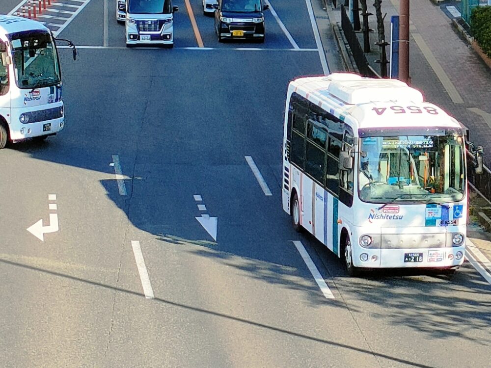 73番の最近は日野ポンチョが多い