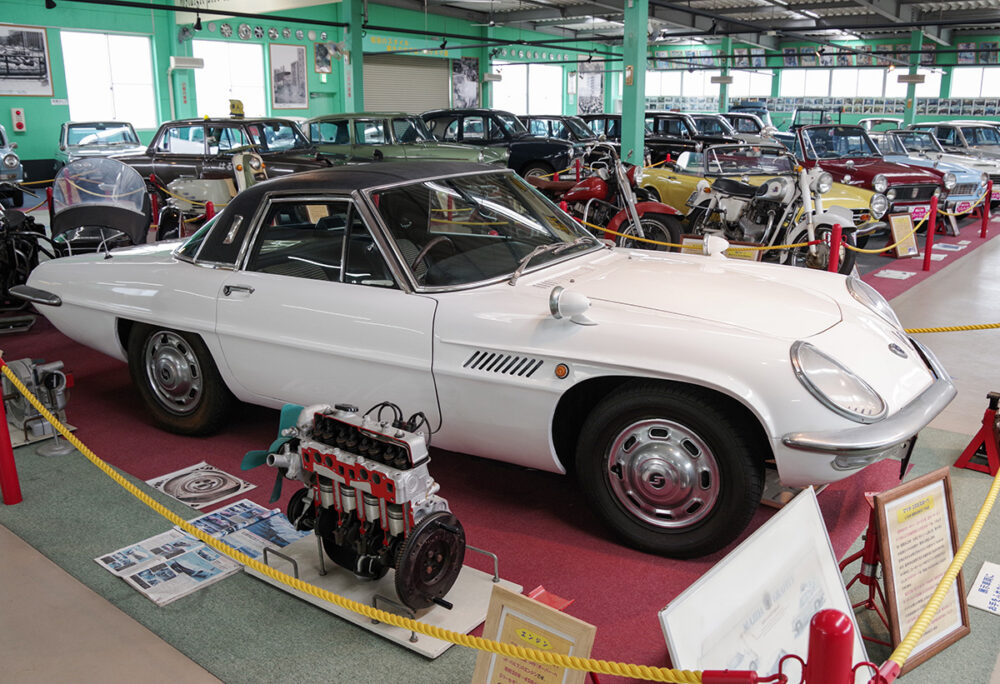 マツダ・コスモスポーツ。1967〜74年までに1,176台が製造された
