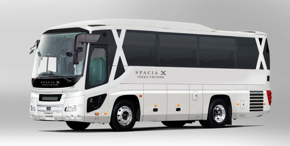 東武が鉄道車両をイメージしたハイグレード貸切バス「SPACIA X NIKKO CRUISER」の運行を開始!!