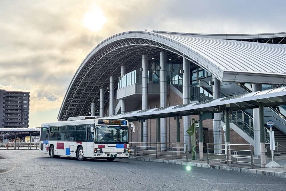 東静岡駅→静岡駅への路線バスが駅前から出ている