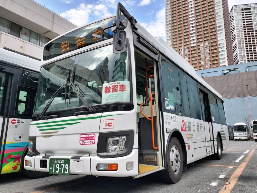 中型路線車の日野レインボー