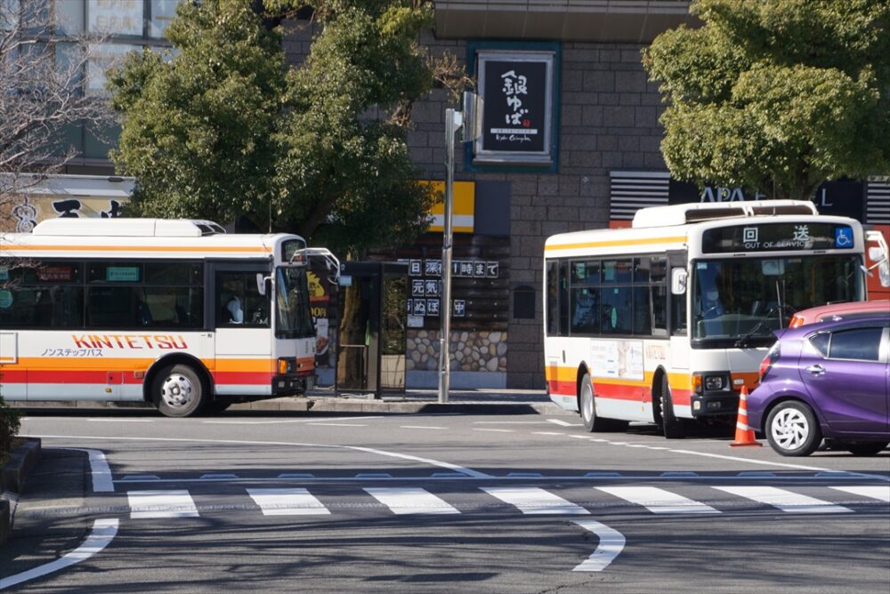 名阪近鉄バスの標準的な塗色