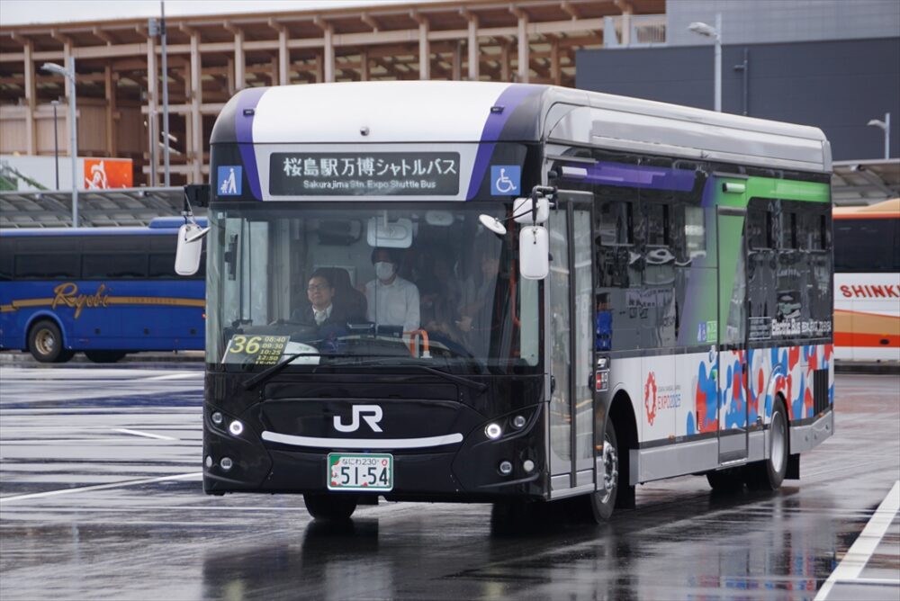 西日本ジェイアールバスもEV車でシャトルバスを運行