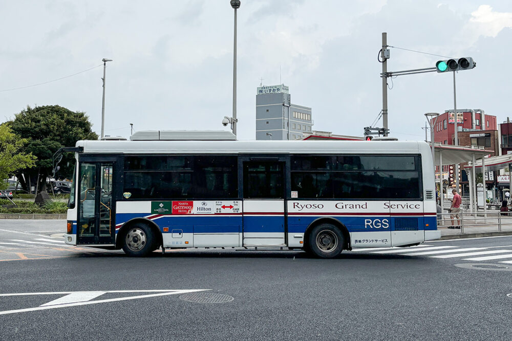平均的な9mクラスの中型バス