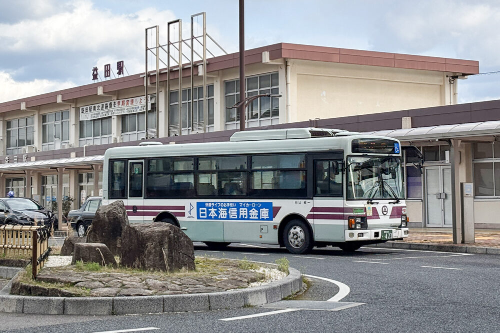 お目当ての山口県へ行ってくれるバスが登場