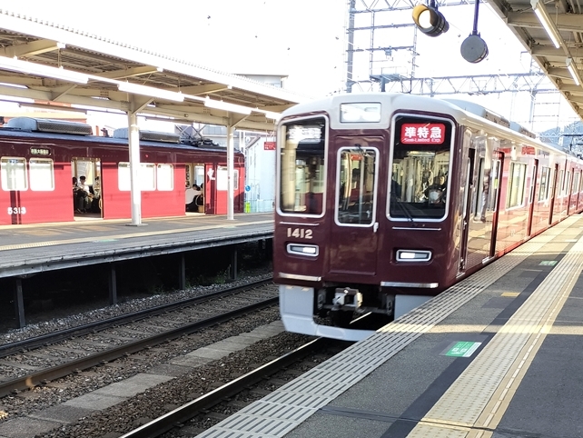 準特急は京王を思い起こさせる？